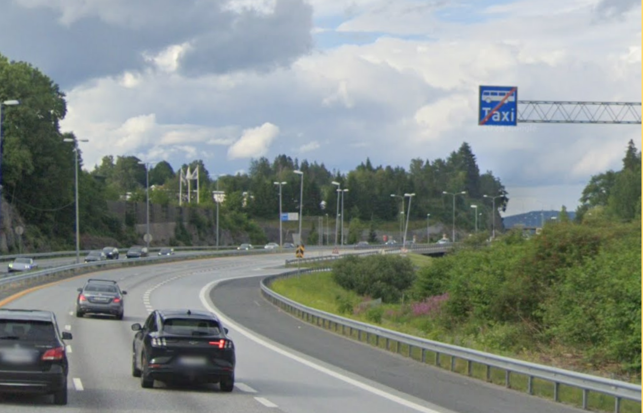 Bilde av slutt på kollektivfelt for buss og drosje-skiltet