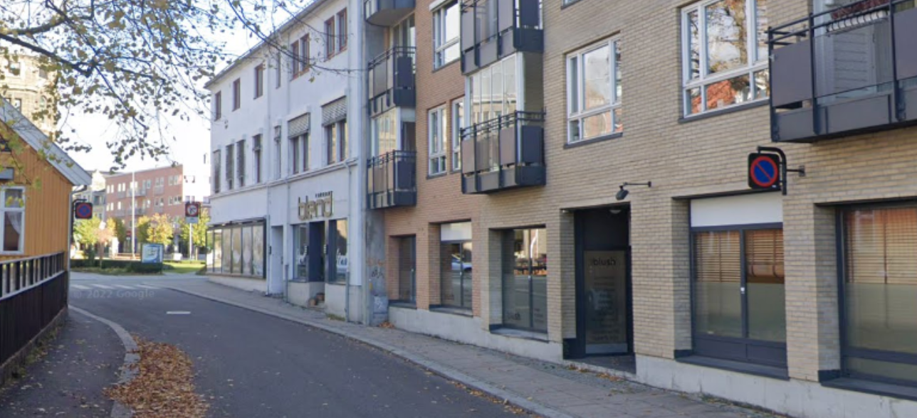 Bilde av et parkering forbudtskilt