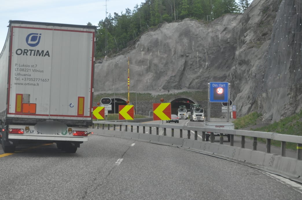 Bakgrunnsmarkering i en venstre sving