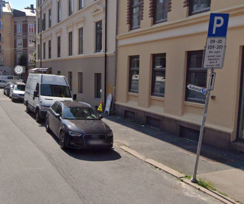 Utstrekning av parkeringsregulering med kjøreretningen